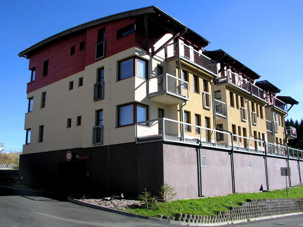 Apartman Klinovec 365 Loučná pod Klínovcem Extérieur photo